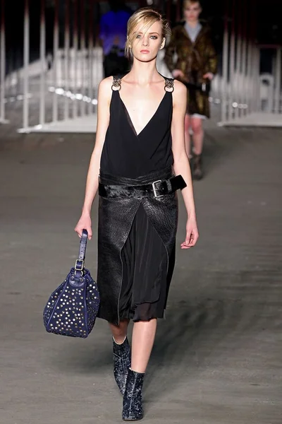 Look 13